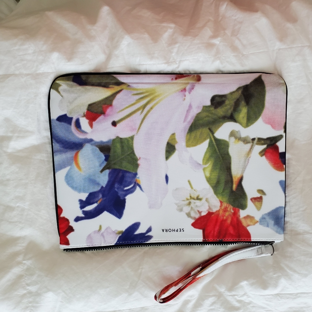 Sephora wristlet/clutch - Picture 2 of 2